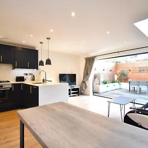 Stunning 2 Bed , London United Kingdom
